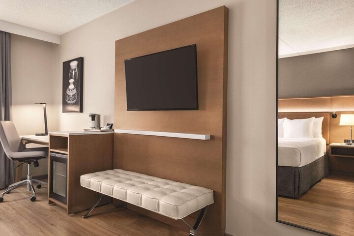 Room 30 of 50