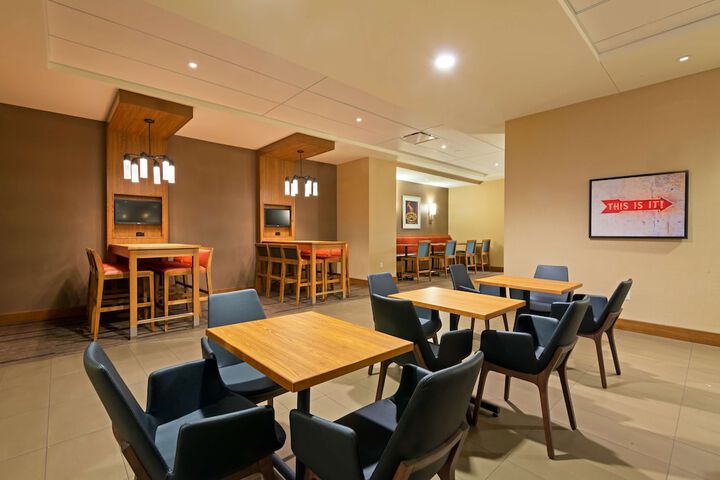 Hyatt Place Nashville Downtown
