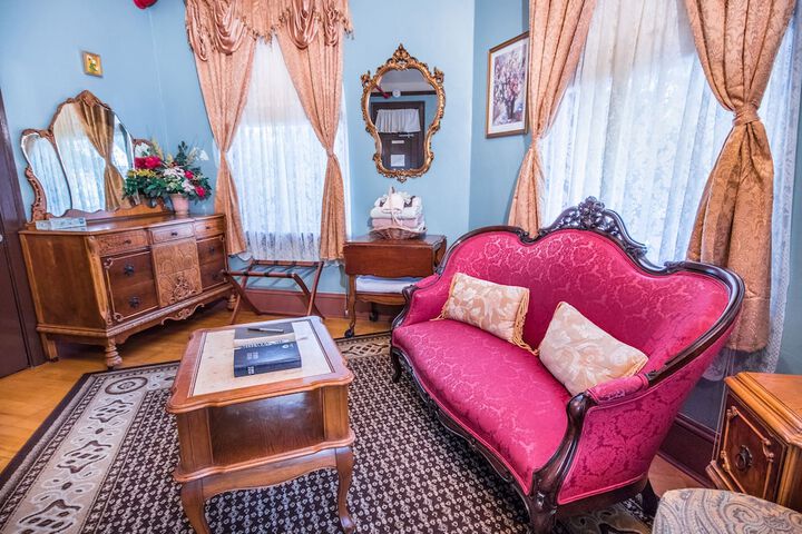 Room 42 of 77