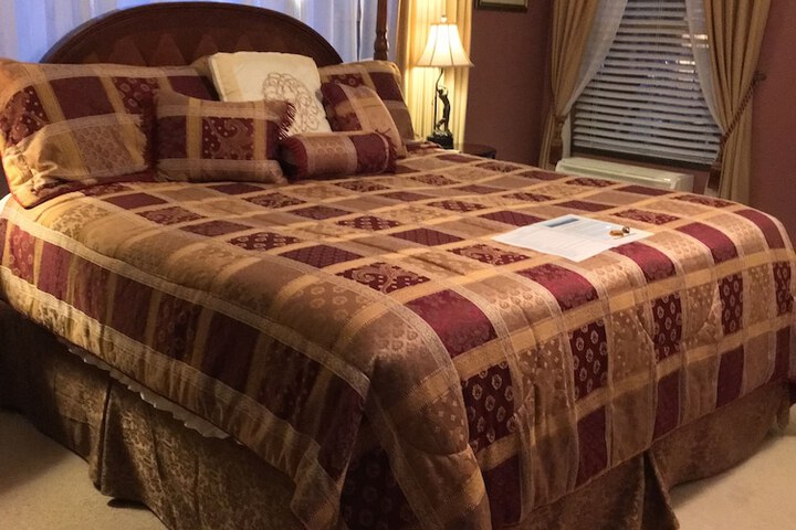 Room 18 of 73
