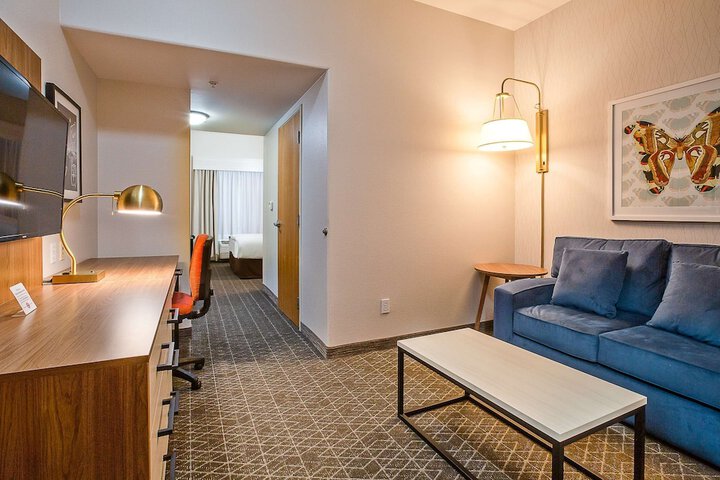 Room 15 of 37
