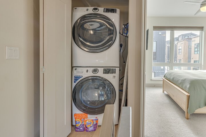 Silverthorne Townhome w / Hot Tub: Walk to Town!