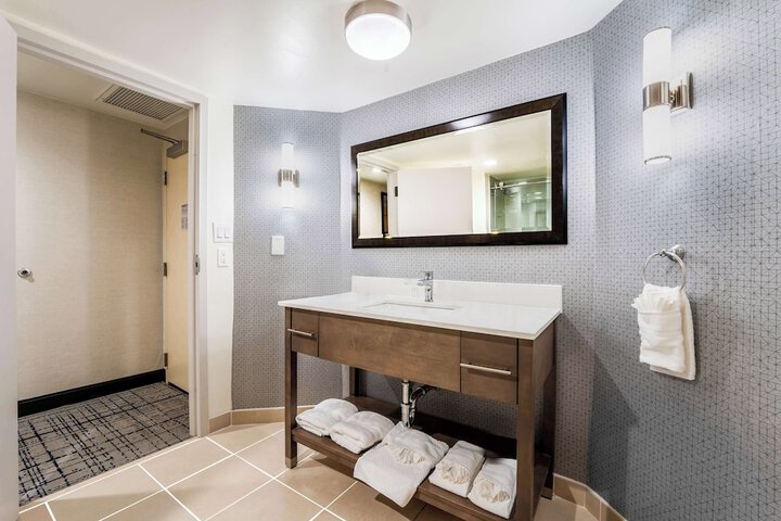 Room 21 of 43
