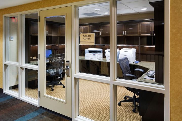 Business Center 32 of 32