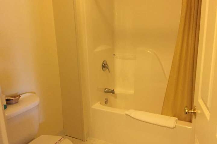 Room 19 of 40