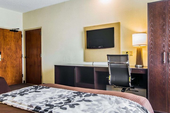 Room 22 of 40
