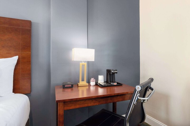Room 22 of 29