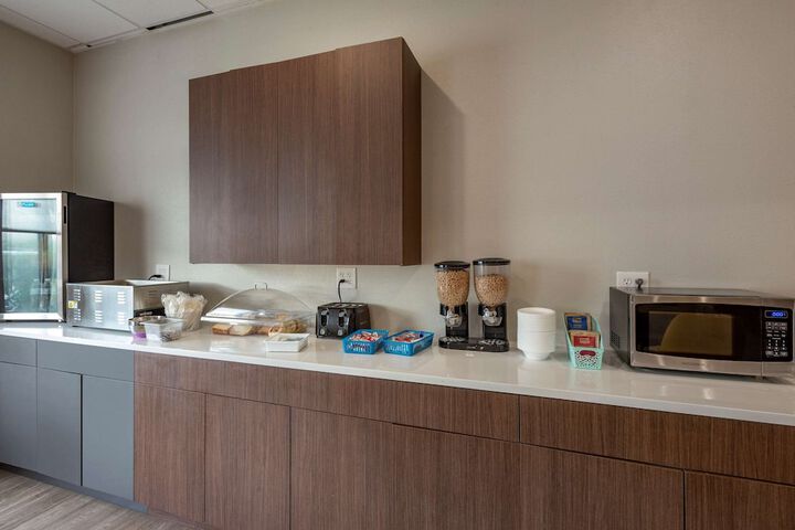 Breakfast/Coffee Service 23 of 31