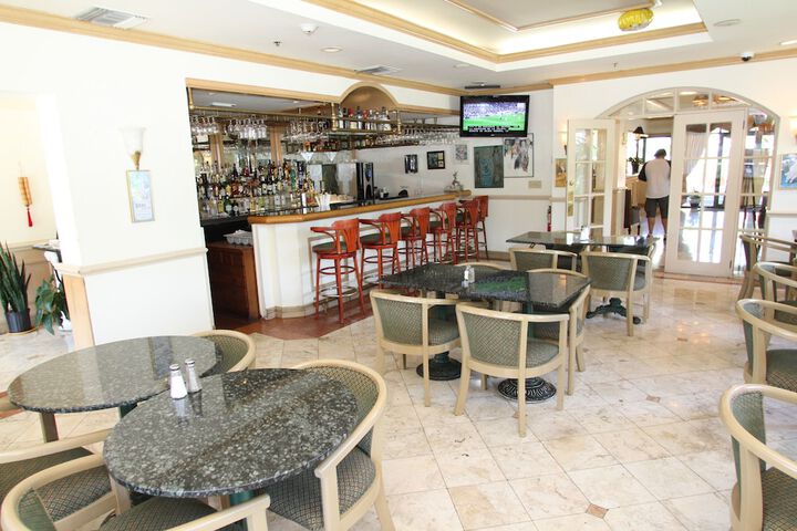 Chateaubleau Hotel