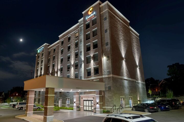 Hotel 3 of 34