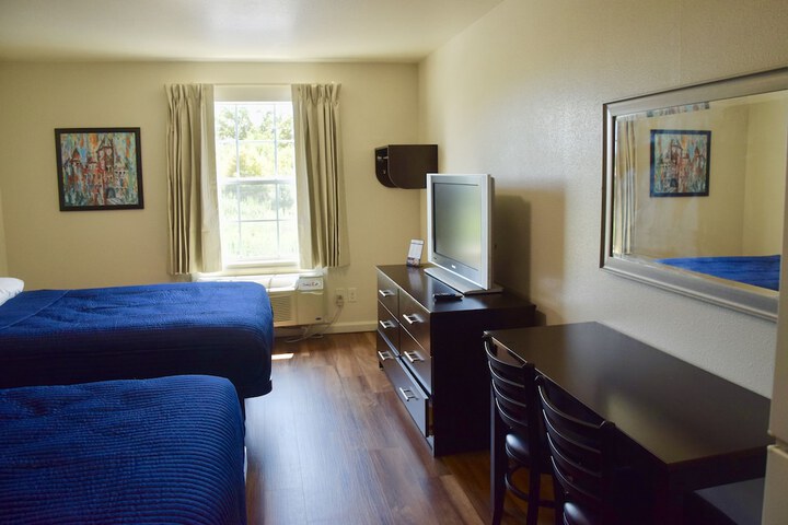 Room 9 of 10