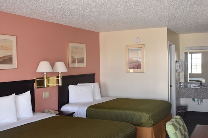 Room 10 of 17