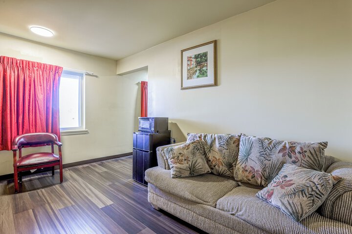 Whispering Pines by Hotel O Whitestone VA