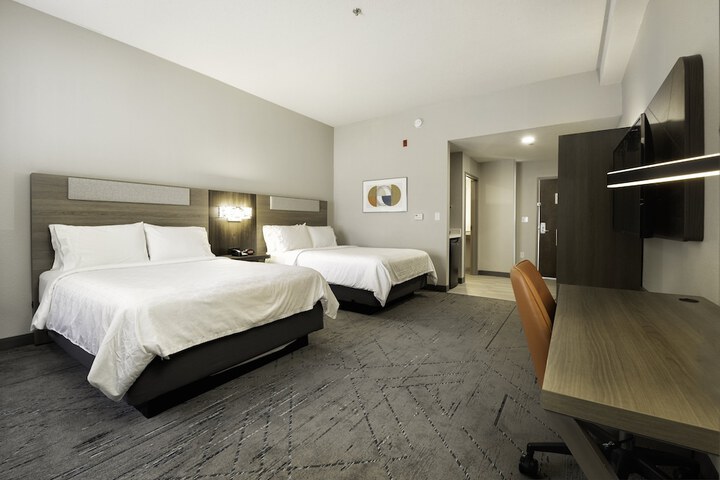 Room 27 of 50
