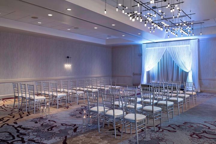 Ballroom/Hall 68 of 73