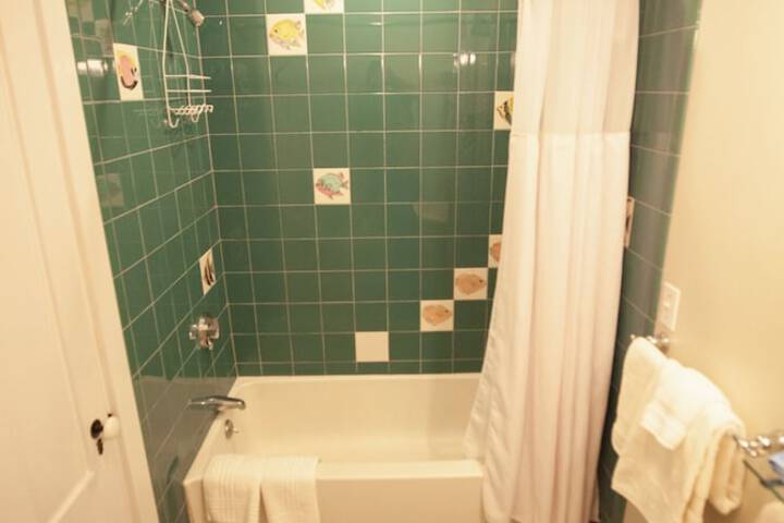 Room 35 of 40