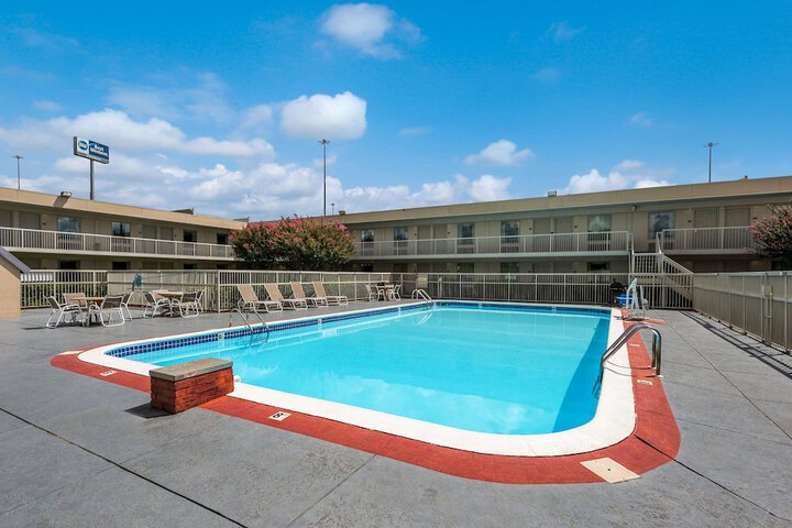 Pool 6 of 24