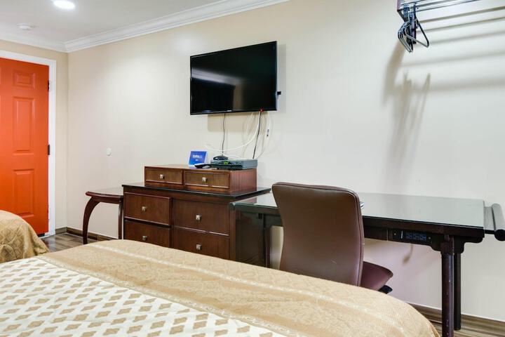 Room 18 of 82