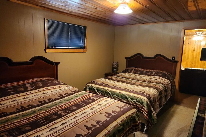 Eagle Nest Fly Shack and Lodge