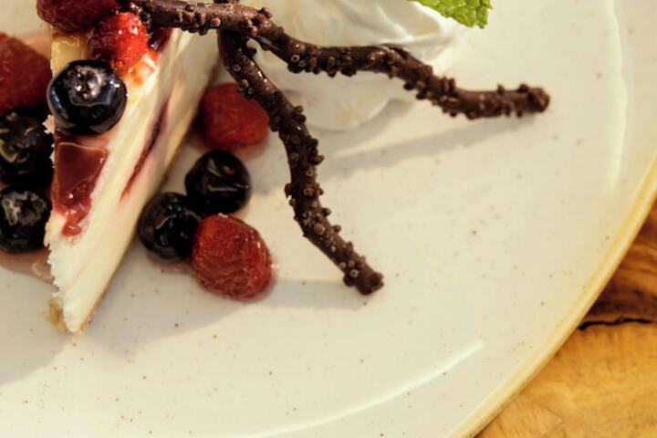 Dining 47 of 62