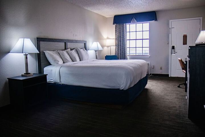 Room 35 of 39