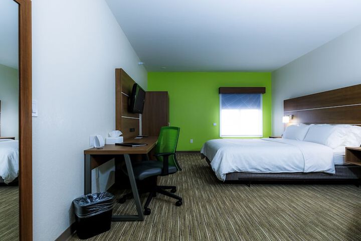 Room 17 of 30