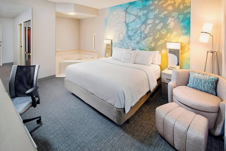 Room 15 of 28