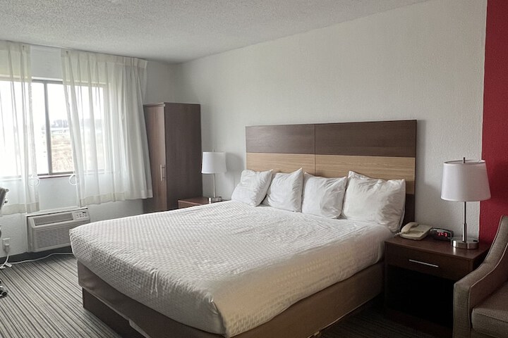 Room 8 of 13