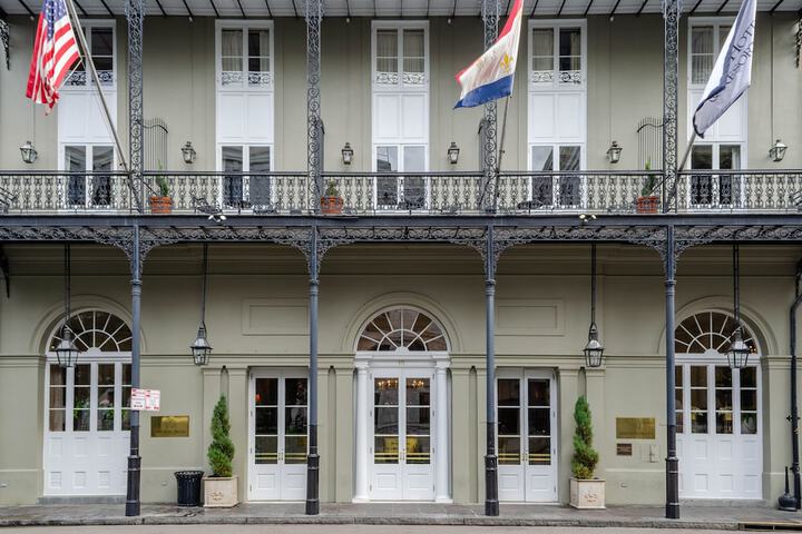 Hotel 4 of 200