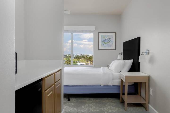 Seaside Amelia Inn