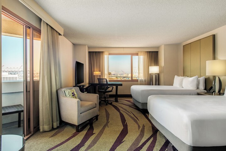 Hilton Long Beach Hotel