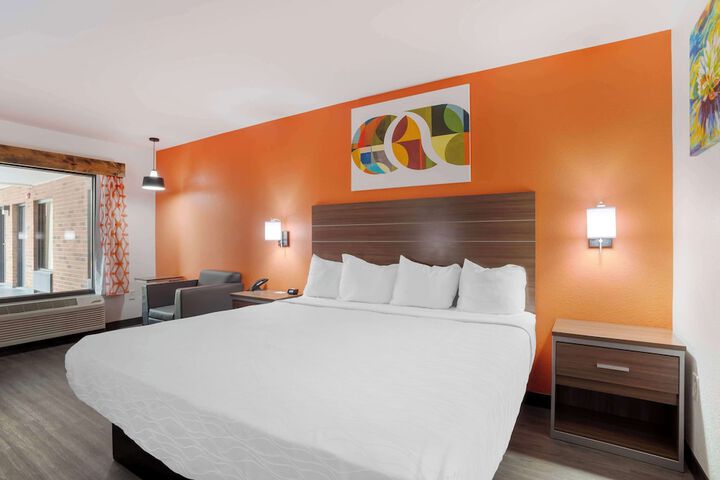 Room 17 of 51