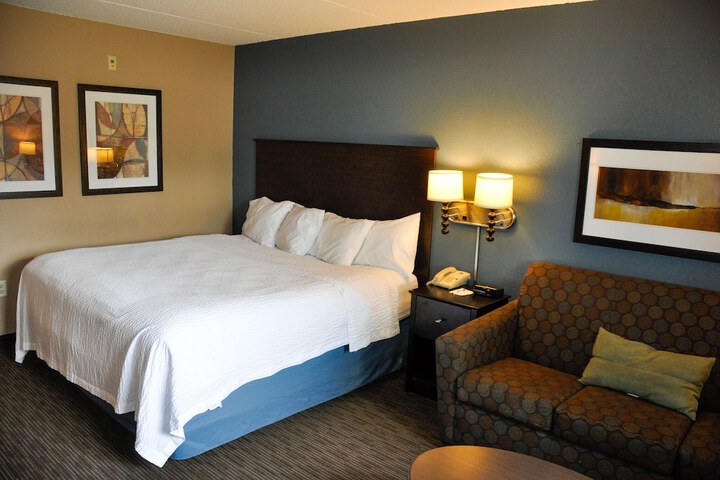 Room 32 of 51