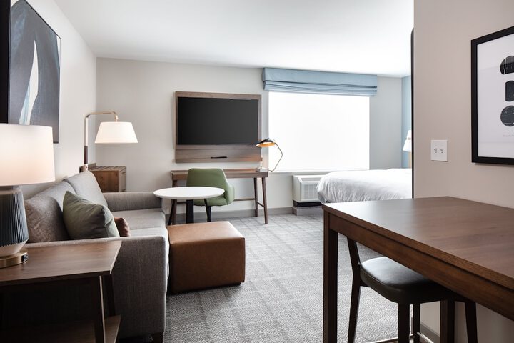 Staybridge Suites Iowa City Coralville by IHG