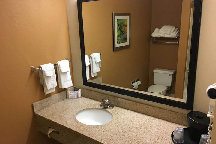Room 63 of 76