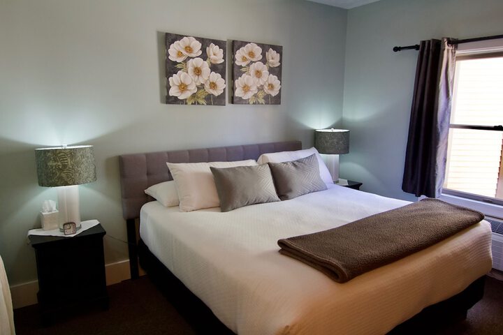 Room 16 of 153