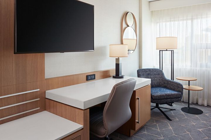 Room 16 of 43