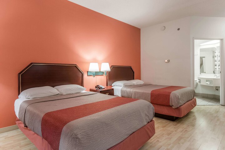 Room 15 of 29