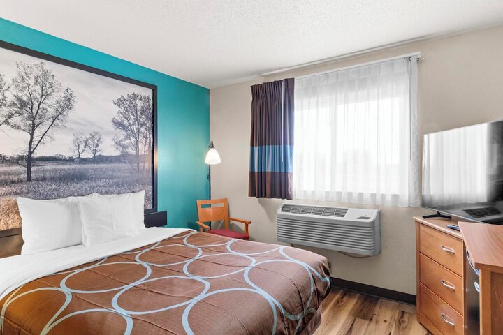 Super 8 by Wyndham Ogallala