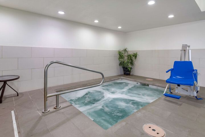 Pool 6 of 52
