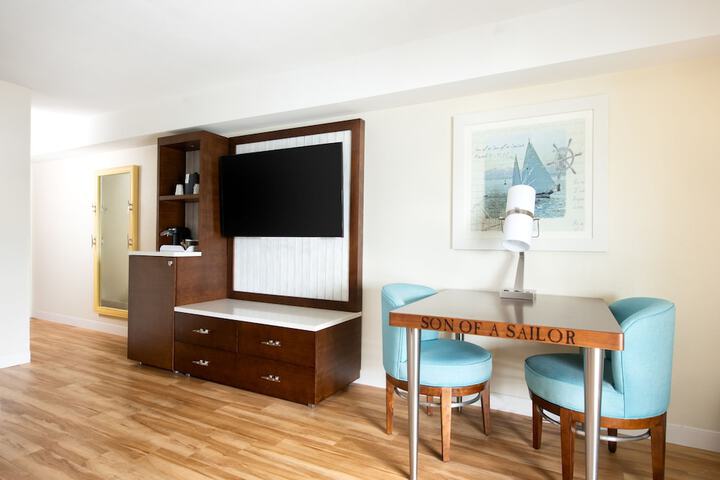 Room 13 of 50