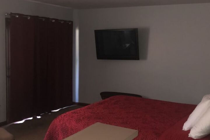 Room 32 of 47
