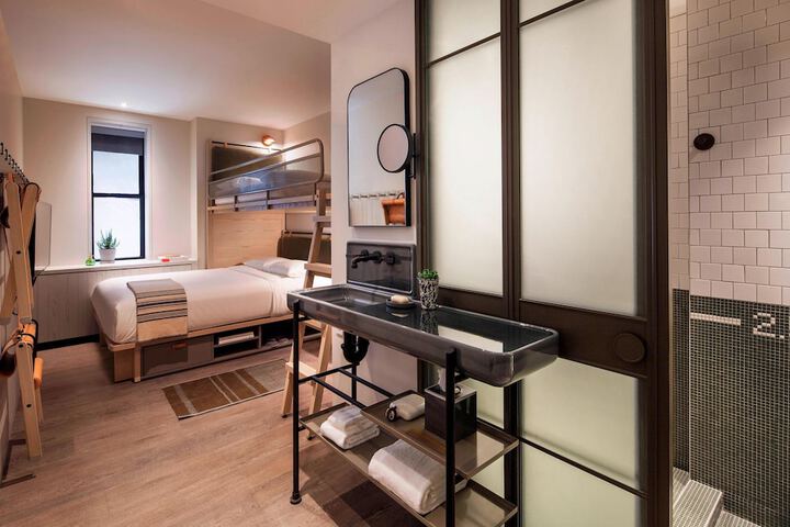 Room 17 of 59