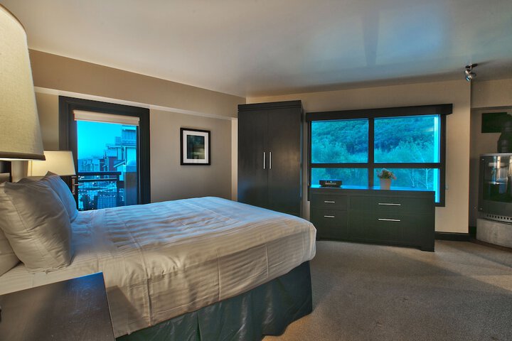 Room 46 of 57