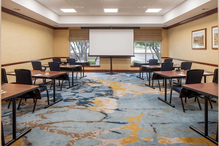 Hilton San Antonio Hill Country