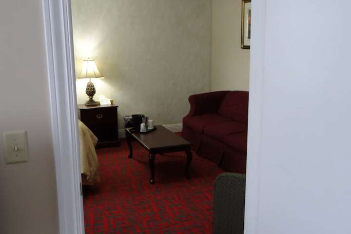 Room 70 of 116