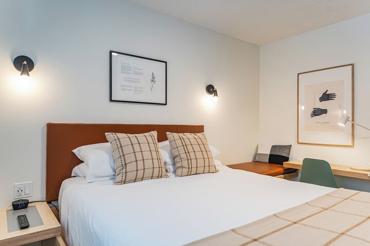 Swiss Chalet Motel