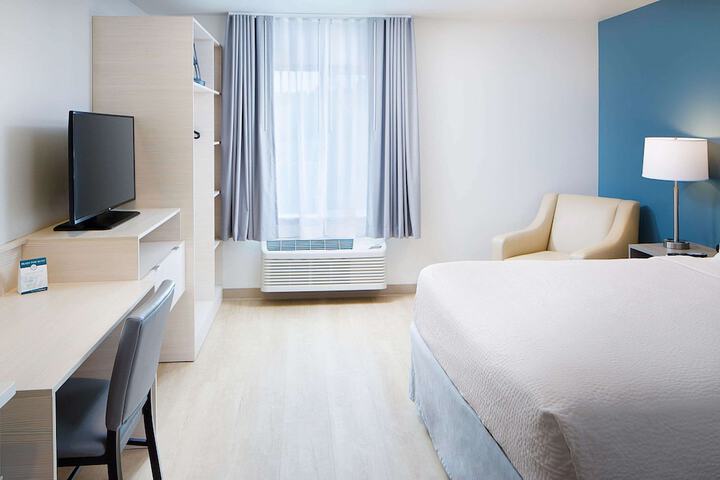 Room 17 of 30