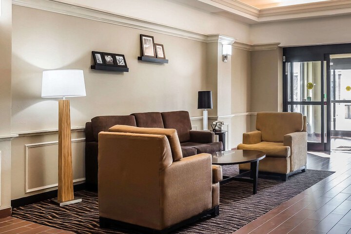 Hotel Interior 11 of 43