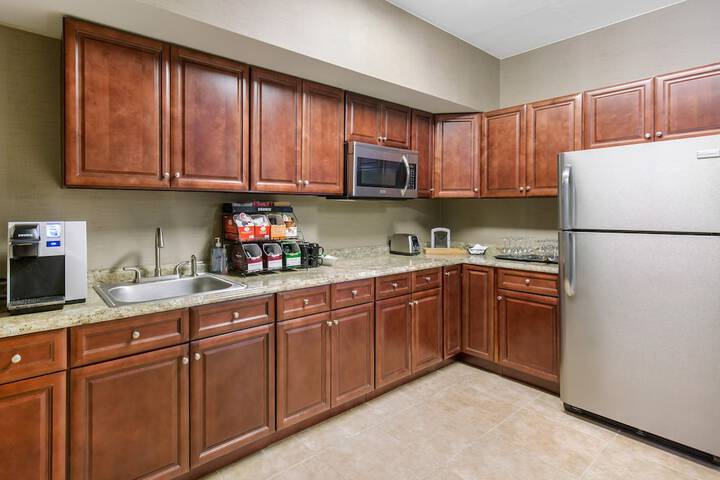 DoubleTree by Hilton Downtown Wilmington - Legal District